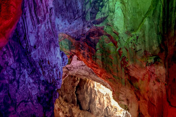 Vizag to Borra Caves and Thotlakonda Buddhist Complex Day Tour