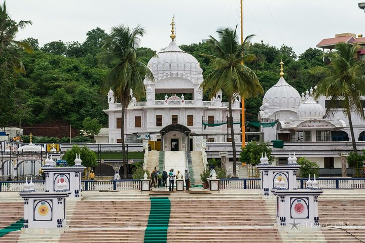 Driving through Architectural Marvels: Hyderabad to Vadodara