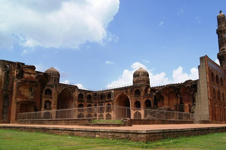 Driving through Architectural Marvels: Hyderabad to Vadodara