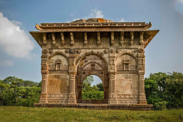 Driving through Architectural Marvels: Hyderabad to Vadodara