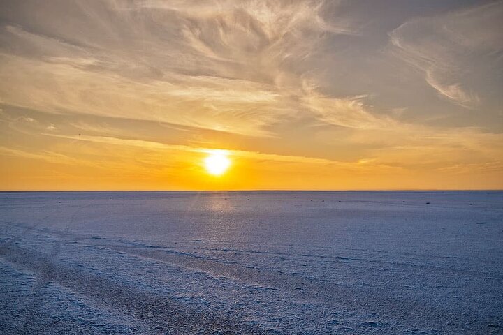 Bhuj, Narayan Sarovar Sanctuary & White Rann of Kutch Tour