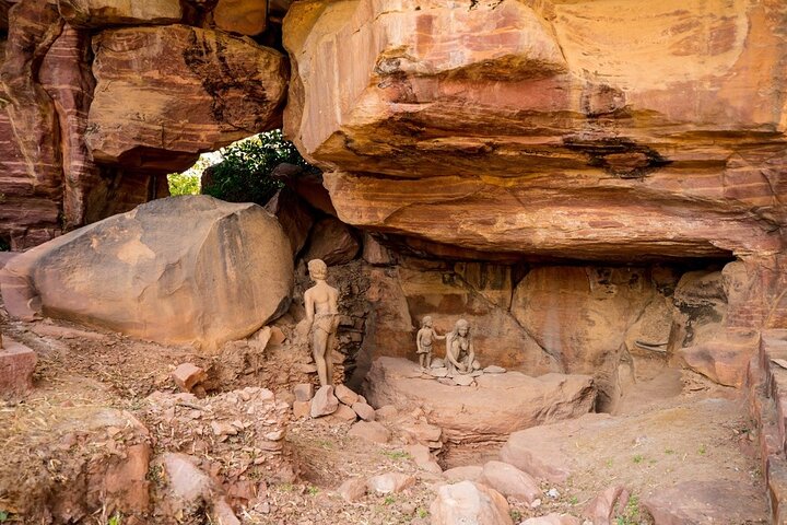 Bhimbetka Rock Shelters & Bhojpur Temple Day Trip From Bhopal