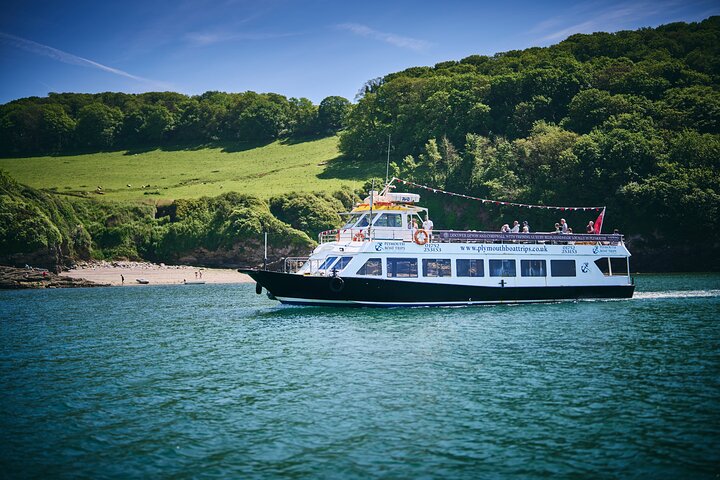 Scenic Harbour Cruise in Plymouth with Commentary