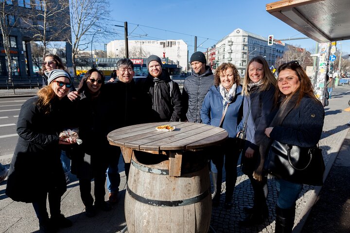 Berlin: Mitte District Food Tour with 7 Authentic Local Tastings