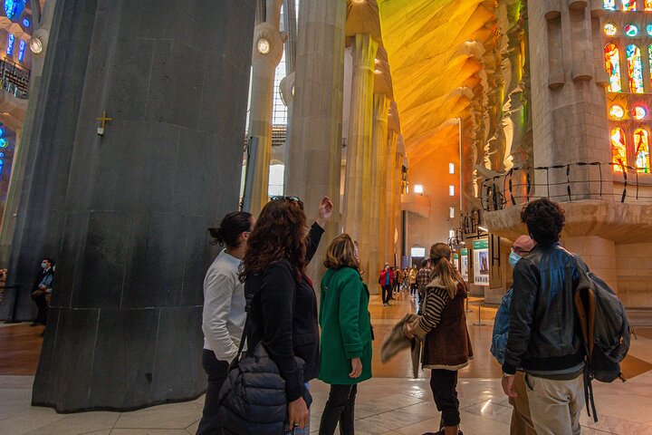 Park Guell and Sagrada Familia Tour with Skip the Line Tickets