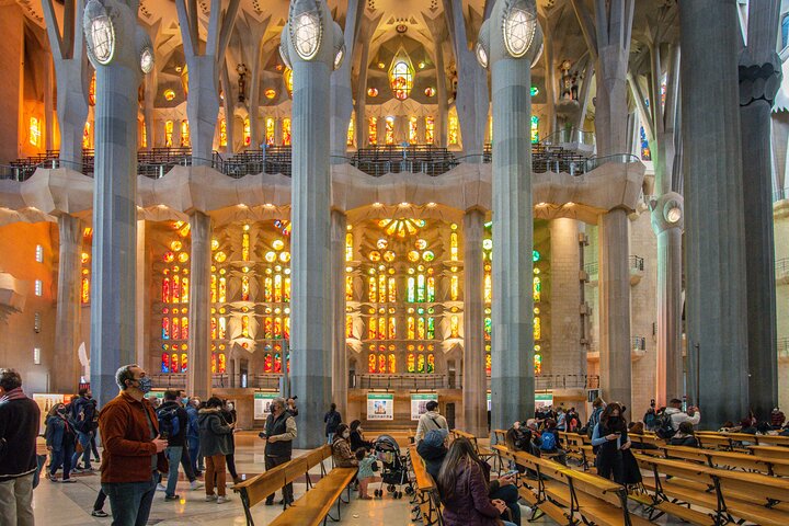 Park Guell and Sagrada Familia Tour with Skip the Line Tickets
