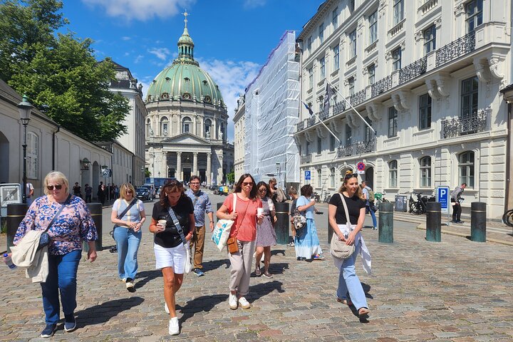 Walk & Canal Tour: Copenhagen Highlights + Changing of the Guards