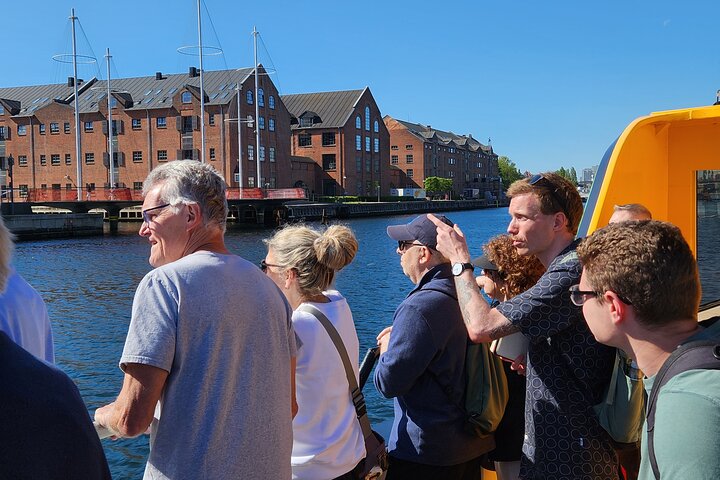 Walk & Canal Tour: Copenhagen Highlights + Changing of the Guards