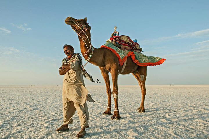 Bhuj, Narayan Sarovar Sanctuary & White Rann of Kutch Tour