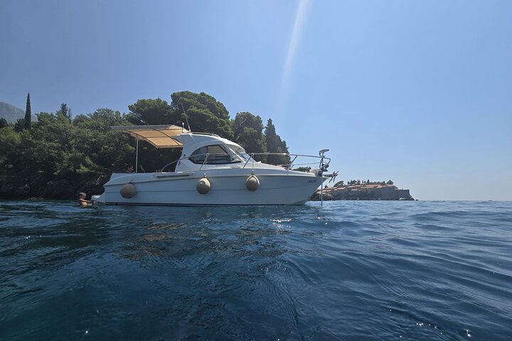 Private Boat Tour from Bar Hidden Beaches, Snorkeling and Fishing