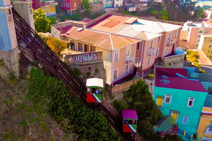 Valparaiso Port and Viña del Mar with Casablanca Wine Tasting