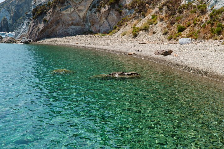 Boat tour island of Ponza