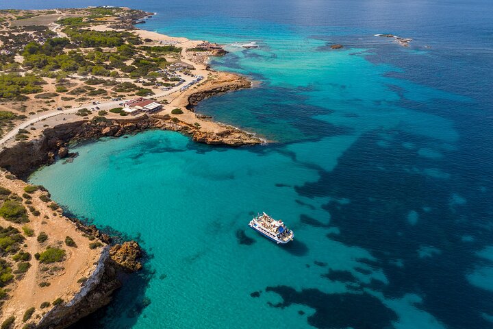 Ibiza Beach Hopping Cruise with Paddleboards, Drinks and Food 6h
