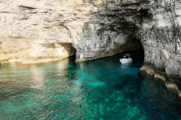 Private Boat Charter Blue Lagoon Crystal Lagoon Comino and Gozo