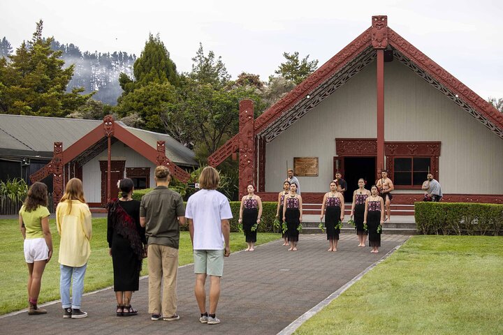 Te Puia: Te Pō Indigenous Evening Experience with Dinner