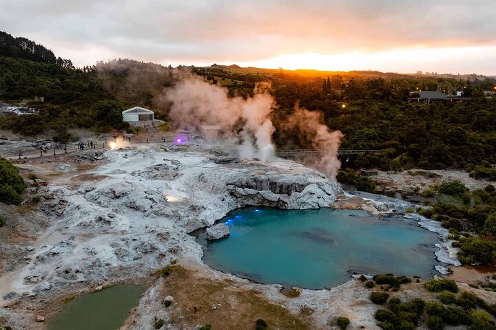 Te Puia: Te Pō Indigenous Evening Experience with Dinner