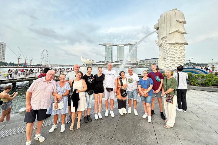 Singapore River Cruise and 2 Must-see Water Light Shows