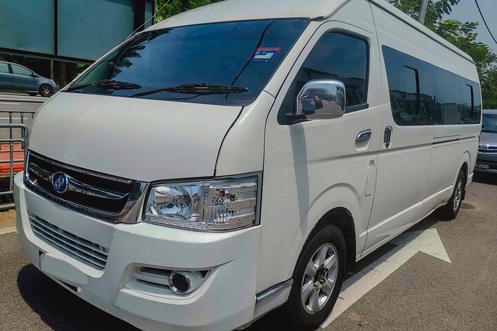 Tawau Airport 1 Way Shared Transfer from/to Semporna