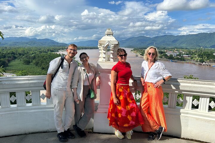 ChiangRai Guided 7 Major Sites+Buffet Lunch #All ticket included