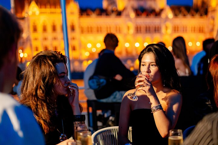 Unlimited Prosseccoo, Beer, Aperol & Limoncello Spritz Cruise