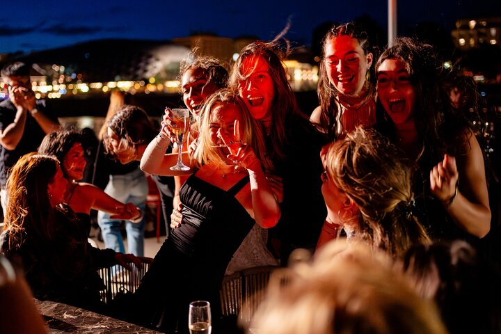 Unlimited Prosseccoo, Beer, Aperol & Limoncello Spritz Cruise