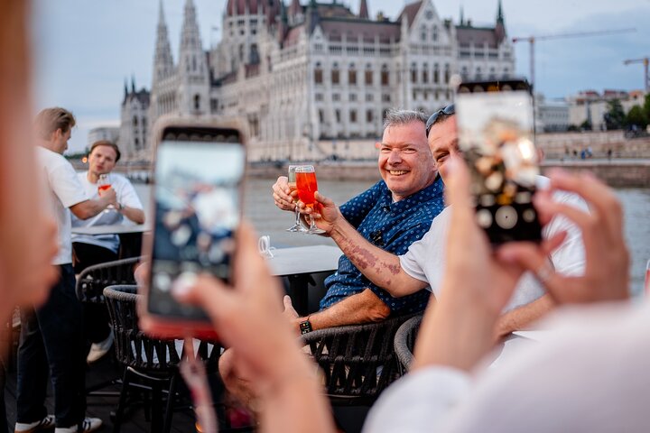 Unlimited Prosseccoo, Beer, Aperol & Limoncello Spritz Cruise