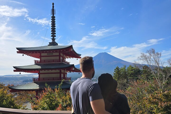 Locally Owned: Private Mt. Fuji Icons & Hidden Gems (Kawaguchiko)