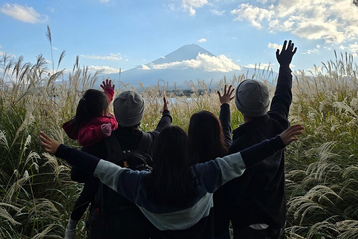 Locally Owned: Private Mt. Fuji Icons & Hidden Gems (Kawaguchiko)