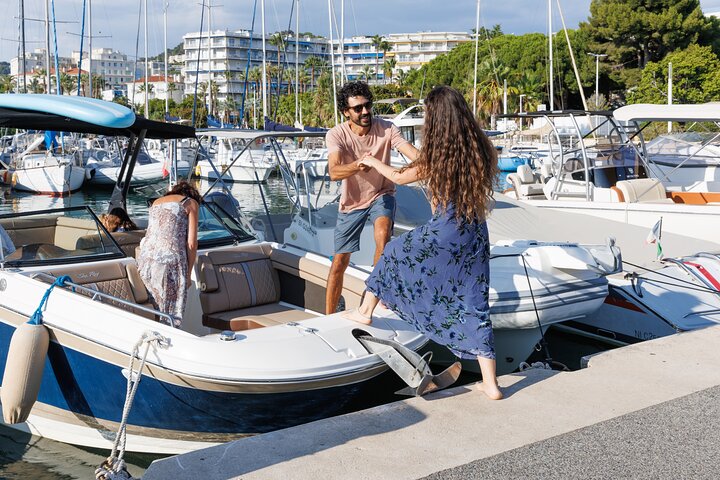 Private escape to discover Cannes & Lerins islands from the sea