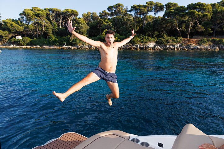 Private escape to discover Cannes & Lerins islands from the sea