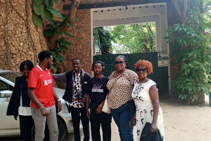 Malindi Explorer: City Tour & Mambrui Sand Dunes Adventure