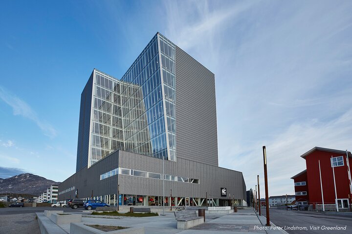 Nuuk City Highlights by Car with Greenlandic Tasting