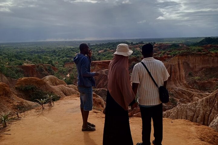 Sand. Canyons. Sunset. Magic. Mambrui & Hell’s Kitchen experience