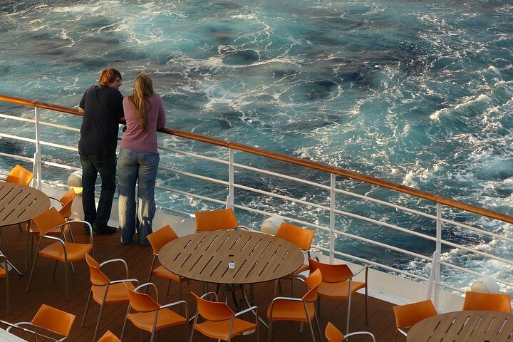 Private Transfer from the cruise port in Amsterdam to Zaandam