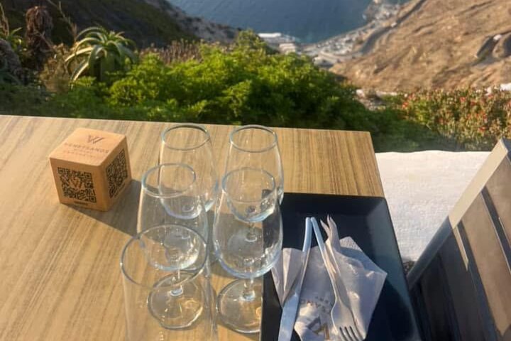 Santorini Luxury Private Airport, Port & Hotel Transfer