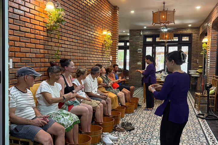 Hue city Deluxe Group Tour (Daily Tour-12 pax max)