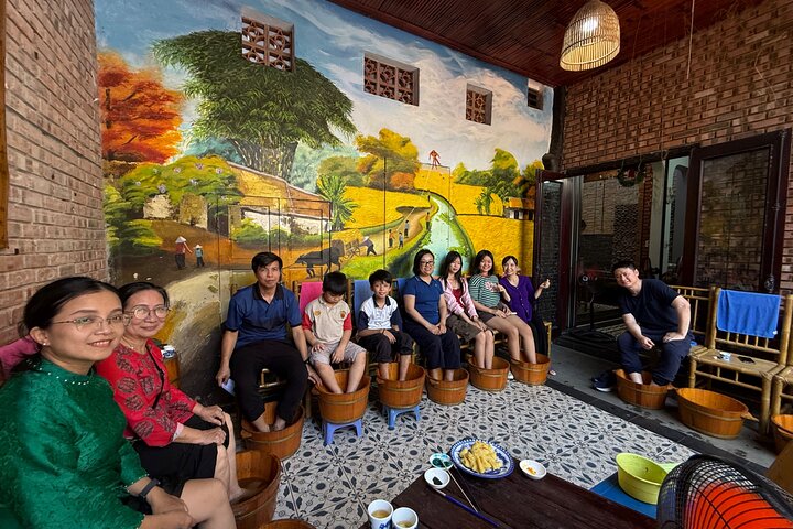Hue city Deluxe Group Tour (Daily Tour-12 pax max)
