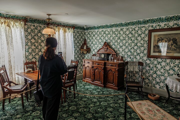 Prince Edward Island Small Group Tour With Anne of Green Gables