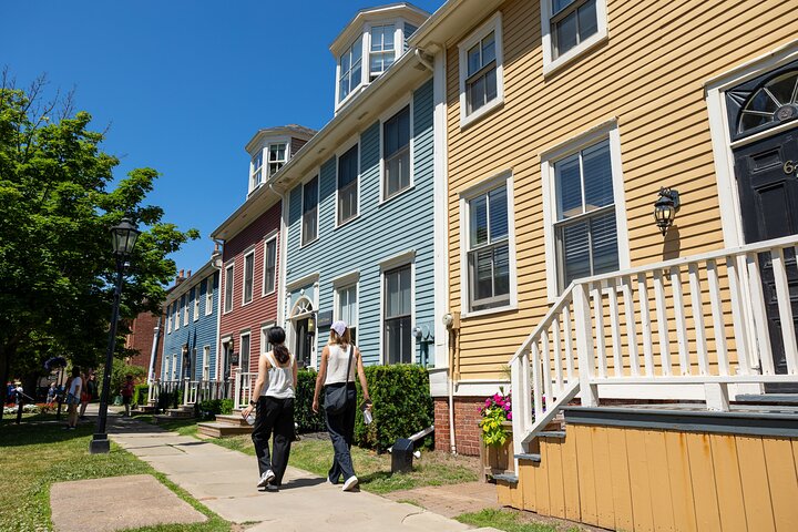 Prince Edward Island Small Group Tour With Anne of Green Gables