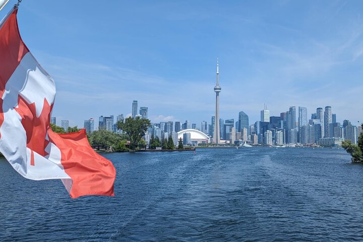 60-Minute Toronto Sightseeing Harbour Tour