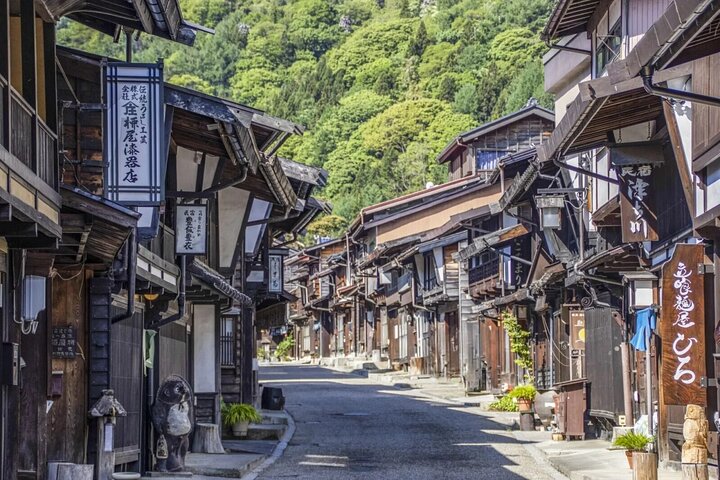 1 Day Tour From Nagano to Matsumoto Castle and Narai-Juku
