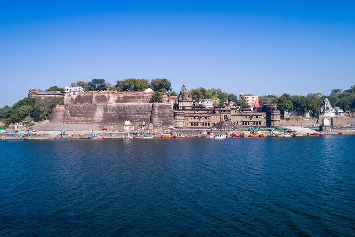 Indore to Mandu and Maheshwar: A Heritage Day Tour