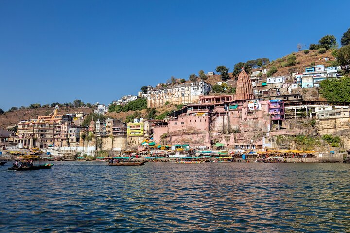 Sacred Sanctuaries: Omkareshwar & Asirgarh Fort Day Tour