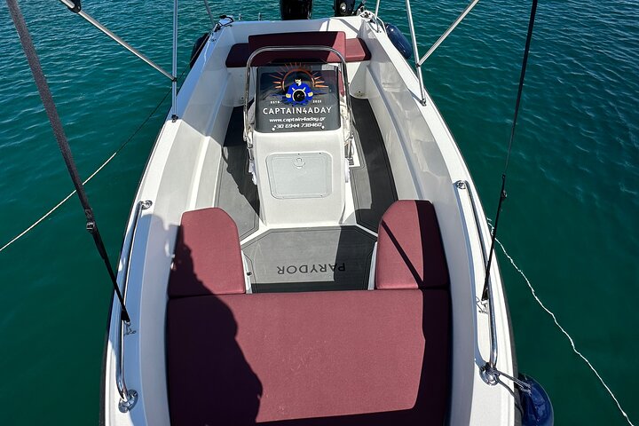 Private Boat Rental in Agios Nikolaos With Optional Skipper