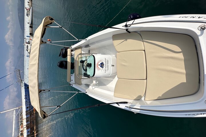Private Boat Rental in Agios Nikolaos With Optional Skipper