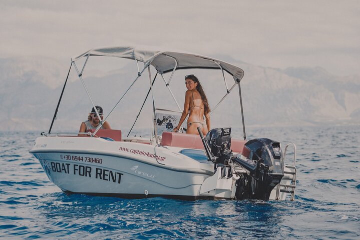 Private Boat Rental in Agios Nikolaos With Optional Skipper