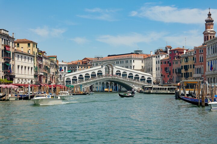 Venice Full-Day Tour from Lake Garda