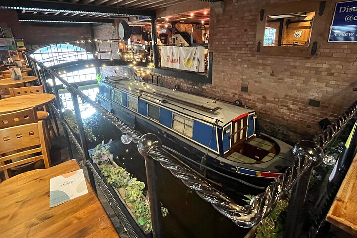 Nottingham Private Historic Pub Tour with Free Drinks