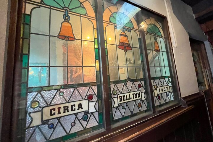 Nottingham Private Historic Pub Tour with Free Drinks