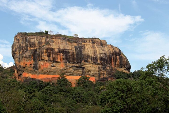 Sigiriya Rock Dambulla Cave Temple and Village Tour from Galle